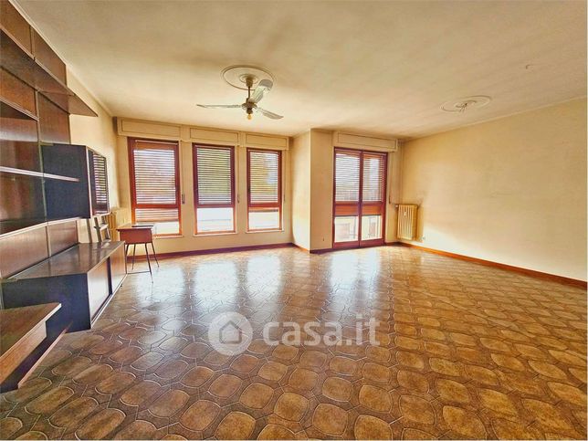 Appartamento in residenziale in Via Pietro Generali 1