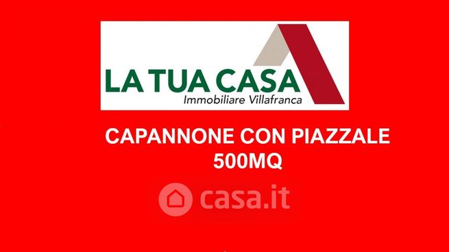 Capannone in commerciale in 