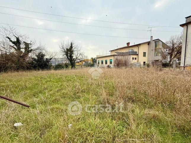 Terreno edificabile in residenziale in Via Timavo 1