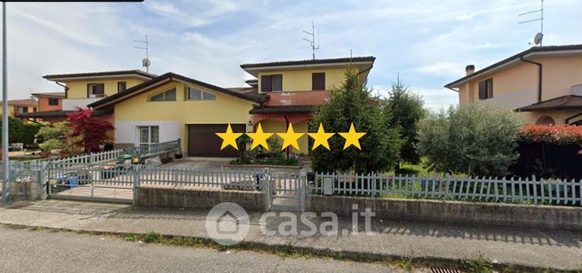 Appartamento in residenziale in Via Besutti