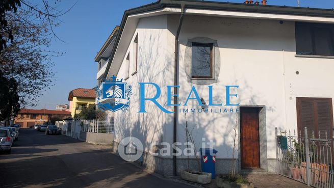 Casa indipendente in residenziale in Via IV Novembre