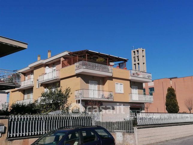 Appartamento in residenziale in Via Chiusdino 4 -18