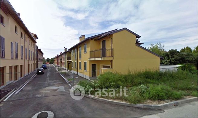 Villetta a schiera in residenziale in Via Generale Saverio Griffini 4