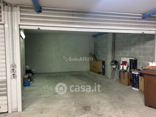 Box/posto auto in residenziale in Via Niccolò Machiavelli 4