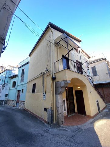 Casa indipendente in residenziale in Vicolo de Simone 10