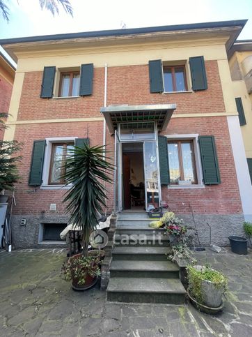 Casa indipendente in residenziale in Via Tolmino