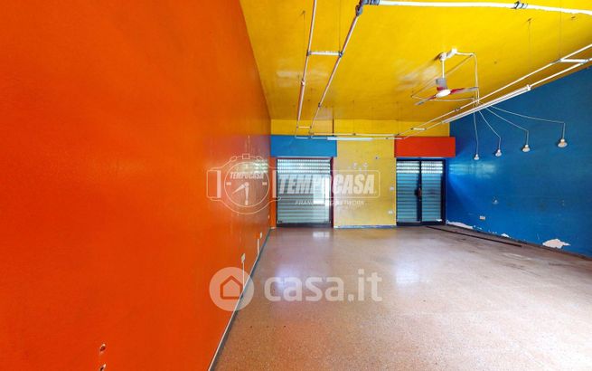 Capannone in commerciale in Via Cile 1