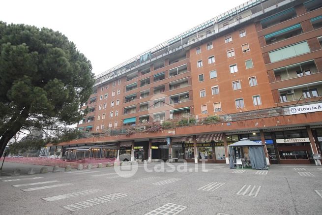 Box/posto auto in residenziale in Via per Cesate 100