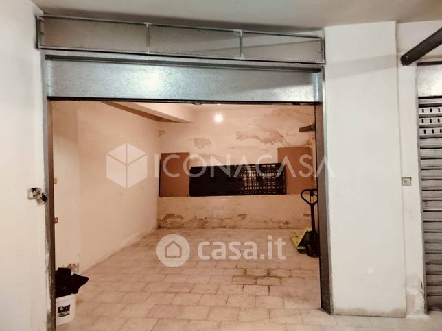 Box/posto auto in residenziale in Via Francesco Positano 6