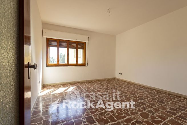 Appartamento in residenziale in Via Benedetto Croce 11