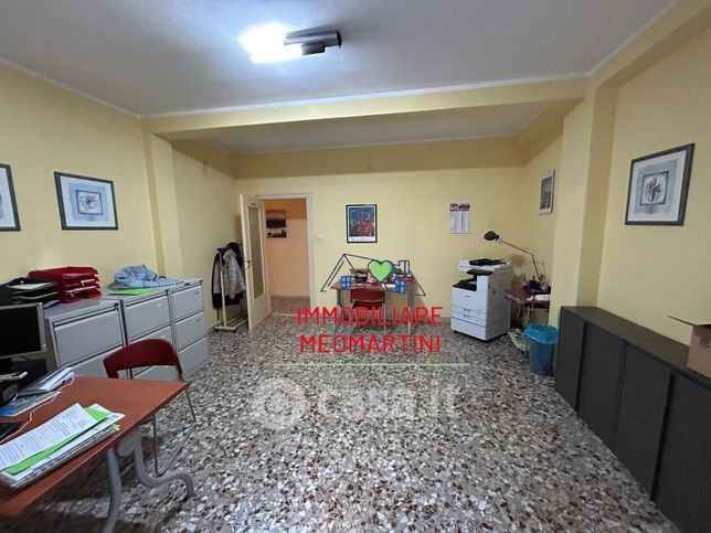 Ufficio in commerciale in Viale Santa Panagia 82