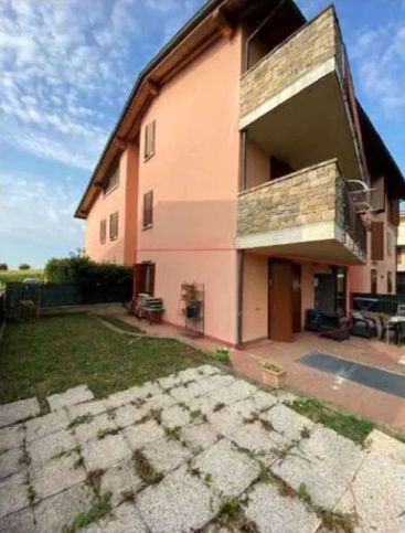 Appartamento in residenziale in Via Emilia Romagna 7