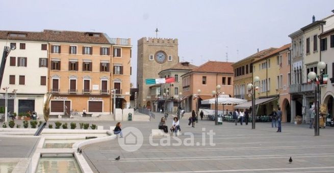 Appartamento in residenziale in Piazza Erminio Ferretto 4