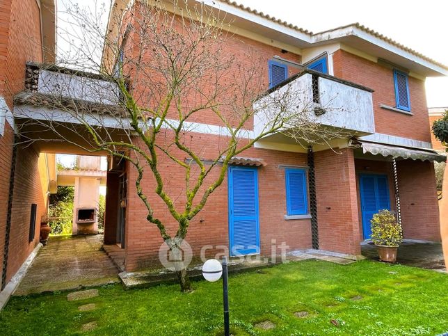 Villa in residenziale in Via Garigliano 7
