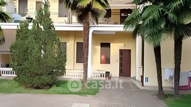 Appartamento in residenziale in Via C. Cantù 5