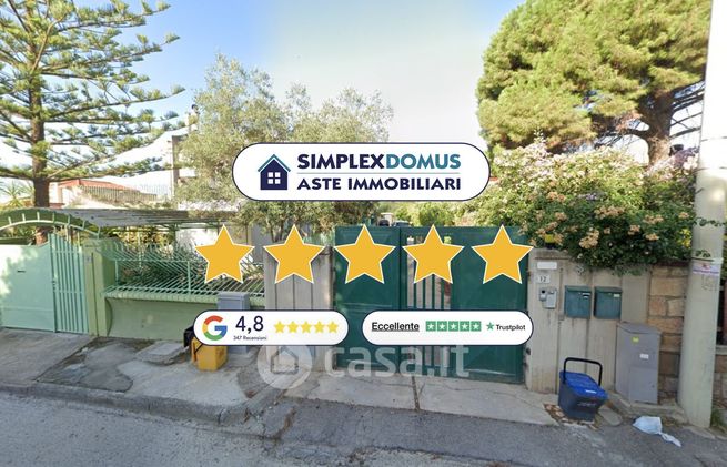 Villa in residenziale in Via Eolie