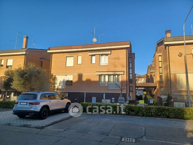 Casa bi/trifamiliare in residenziale in Via Giuseppe Verdi