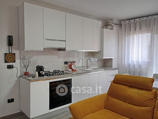 Appartamento in residenziale in Via Cismon