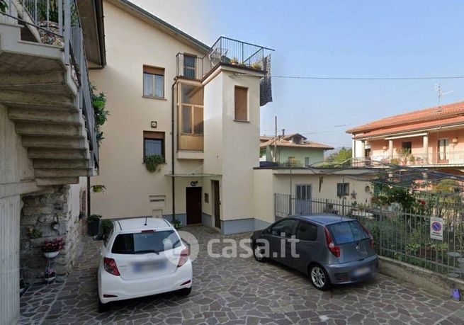 Appartamento in residenziale in Via Don Angelo Franini 10