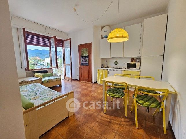 Appartamento in residenziale in Via Diano San Pietro 76