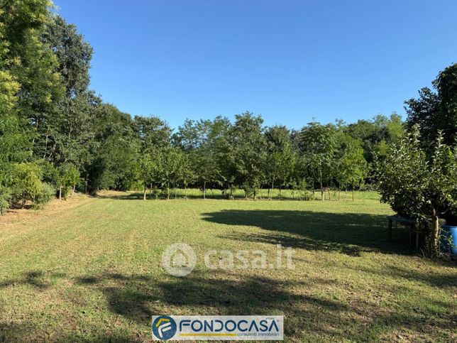 Terreno agricolo in commerciale in Via Vallosa