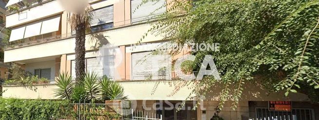 Appartamento in residenziale in Via della Camilluccia 23