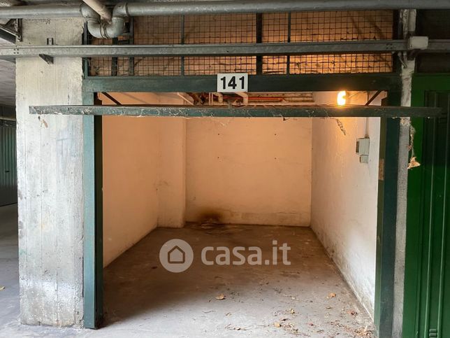 Box/posto auto in residenziale in Via Vittorino da Feltre 56