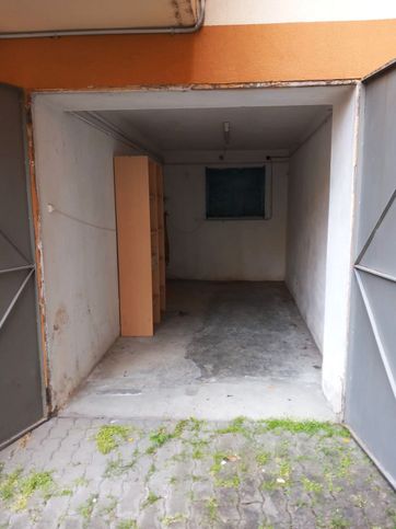 Box/posto auto in residenziale in Via Pasubio 55
