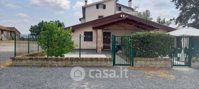 Appartamento in residenziale in Via Braccianese Claudia 2