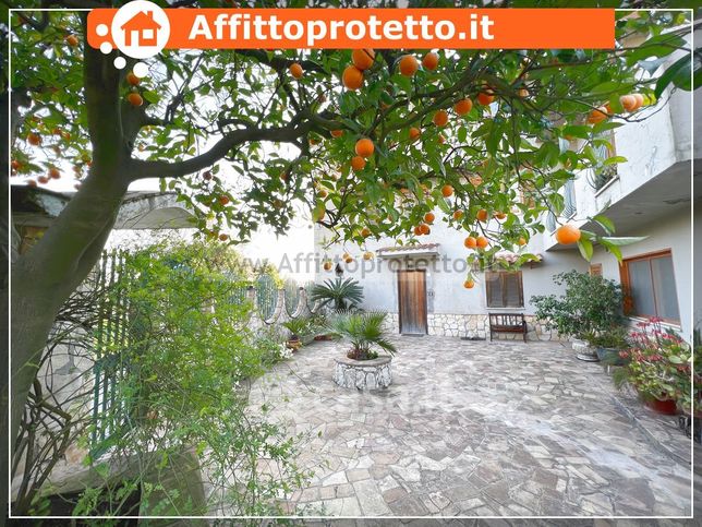 Appartamento in residenziale in Via Castagneto