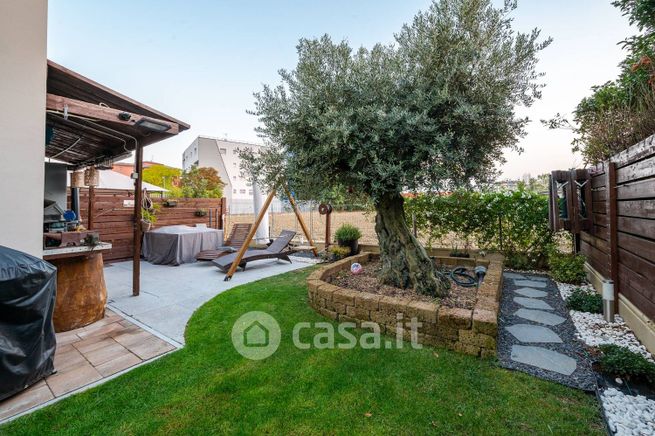 Casa bi/trifamiliare in residenziale in Via Amilcare Ponchielli 14