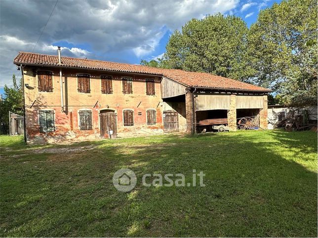 Rustico/casale in residenziale in 