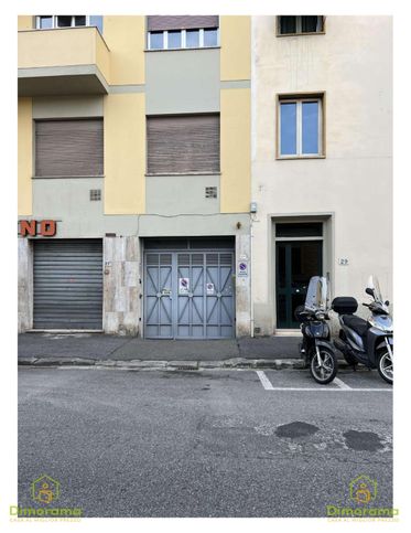 Garage/posto auto in residenziale in Via Ambrogio Traversari 27