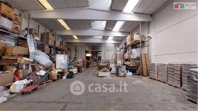 Capannone in commerciale in Via Don Lorenzo Milani