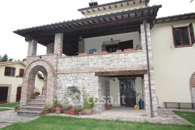 Rustico/casale in residenziale in 