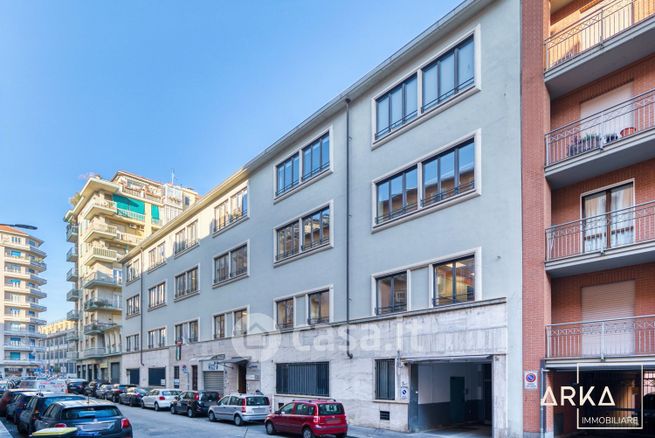 Negozio/locale commerciale in commerciale in Via Stellone 5