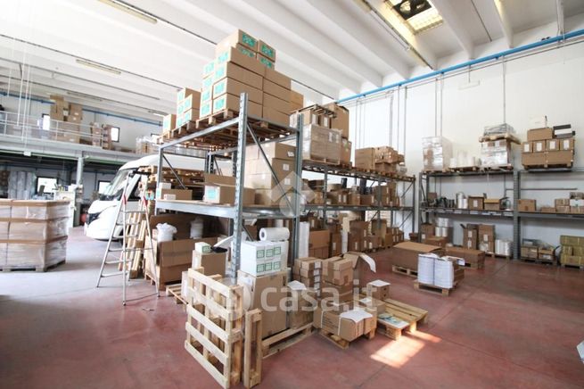 Capannone in commerciale in Via Roma 159