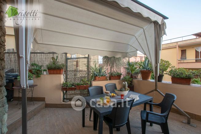 Appartamento in residenziale in Via Aurelia 1