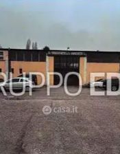 Capannone in commerciale in Via del Lavoro