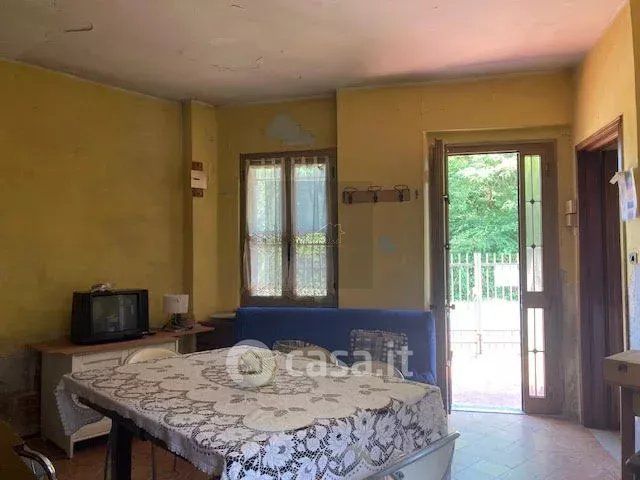 Casa indipendente in residenziale in 
