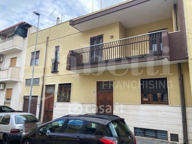 Casa indipendente in residenziale in Via Fulvia 153