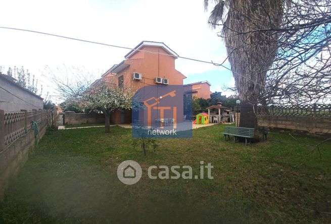 Villetta a schiera in residenziale in Via dell'Orione