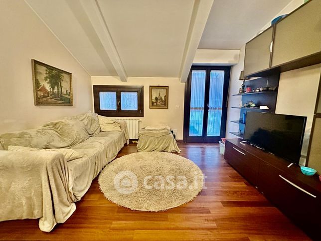 Appartamento in residenziale in Via Cicco Simonetta