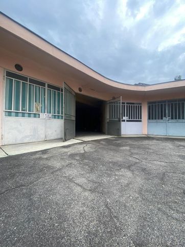 Garage/posto auto in residenziale in Via F.lli Macario 15