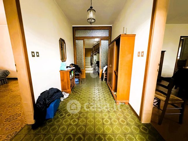 Rustico/casale in residenziale in Via Cisa 95