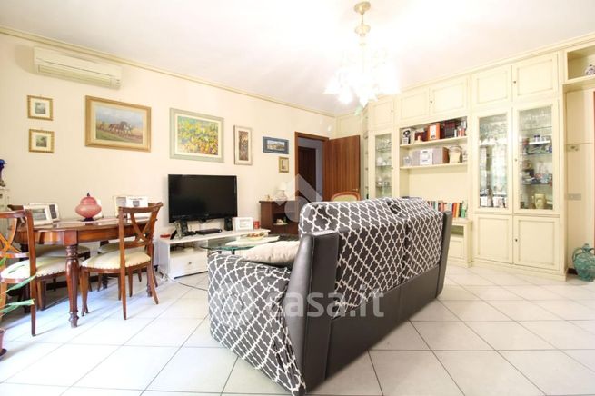 Appartamento in residenziale in Via Einaudi 1