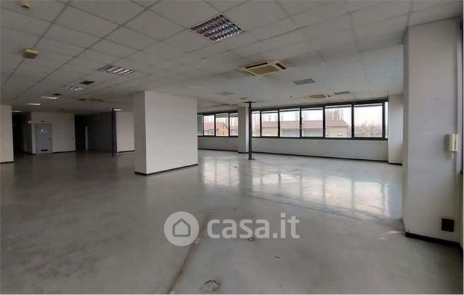 Ufficio in commerciale in Via Commercio