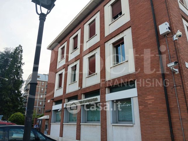 Ufficio in commerciale in Piazza Garibaldi 1