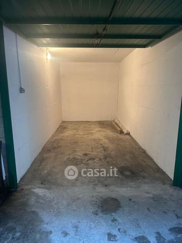 Box/posto auto in residenziale in Via Aldo Villa 8