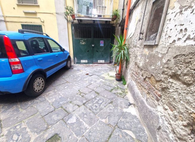 Box/posto auto in residenziale in Via Francesco Saverio Correra 22